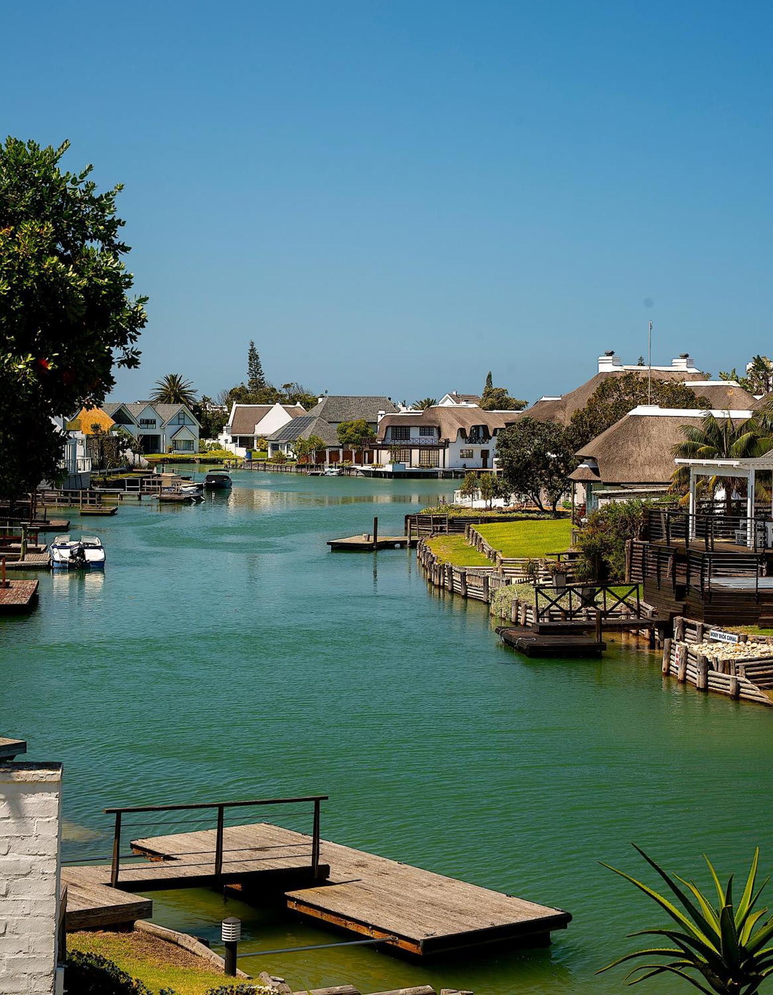 Canal Guest House - Waterfront Accommodation St Francis Bay Exterior photo