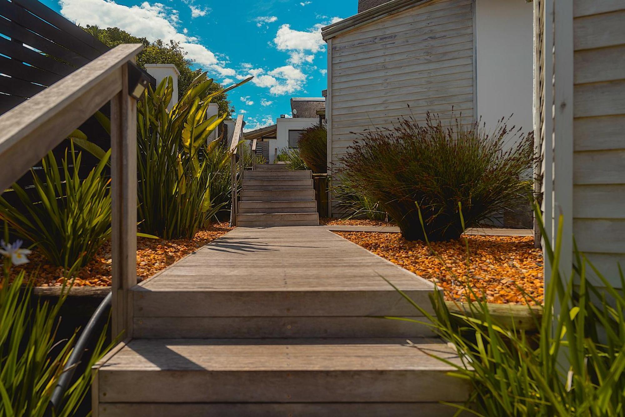Canal Guest House - Waterfront Boutique Bed & Breakfast - Solar Power St Francis Bay Exterior photo